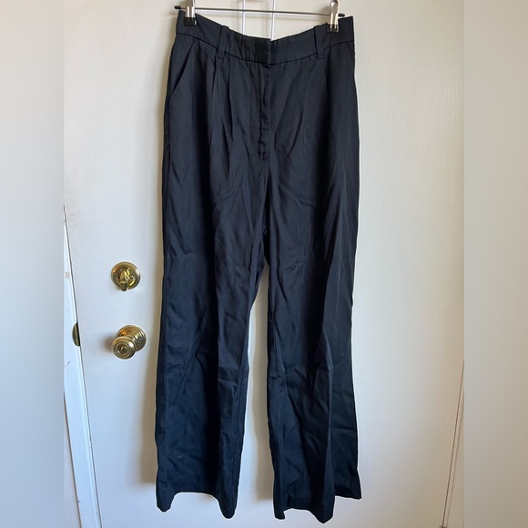 Abercrombie & Fitch Pants - NWOT Abercrombie and Fitch Black Trousers Size Small